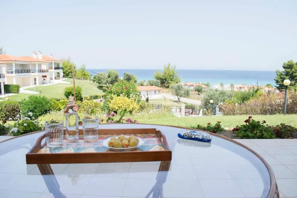 Seaview Villa With Shared Pool In Pefkochori
