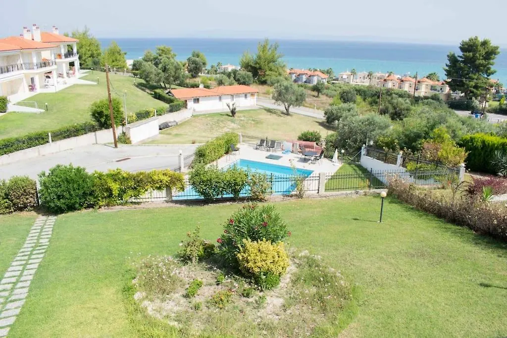 Seaview Villa With Shared Pool In Pefkochori Grecia
