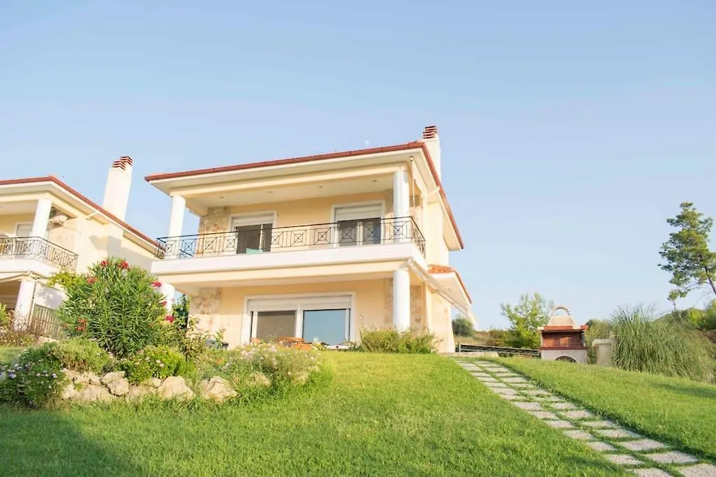 Seaview Villa With Shared Pool In Pefkochori Grecia