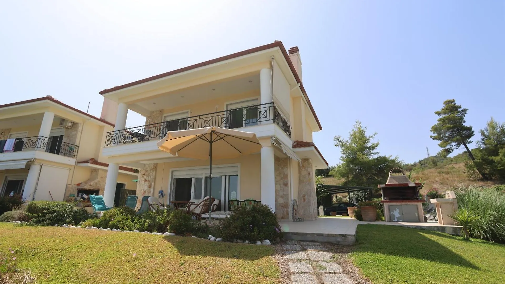 Seaview Villa With Shared Pool In Pefkochori